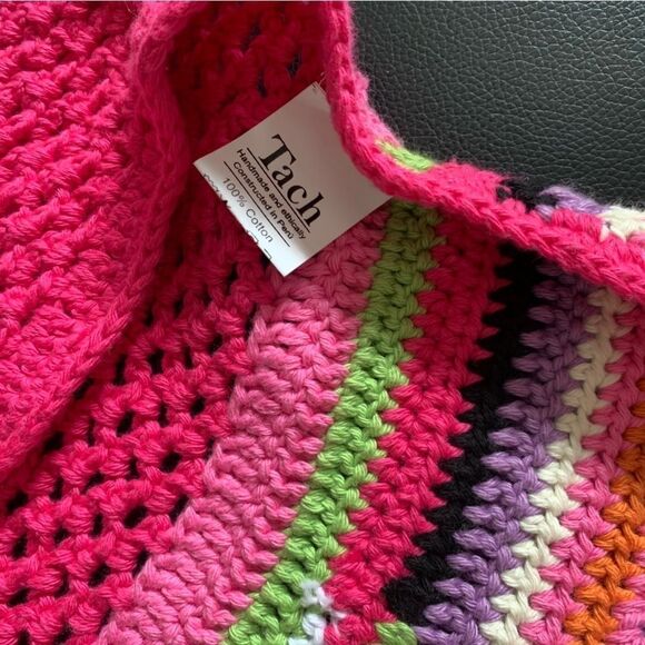 TACH PINK CROCHET TOP - Picture 8 of 9